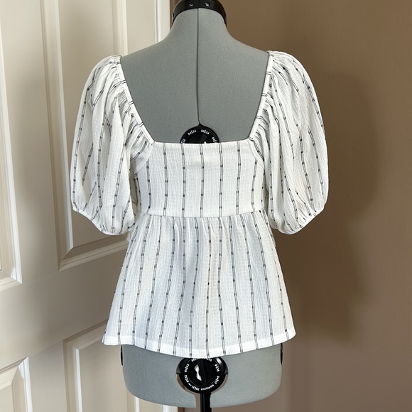 Madewell Blouse with Puff Sleeves - Picture 3 of 6